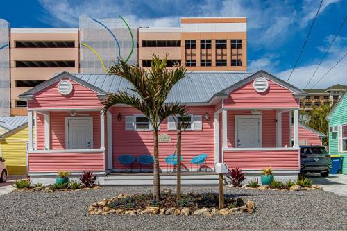 Frenchy's Cottages On East Shore 486 Home