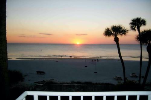 Sand Castle I - 301