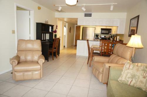 Apartamento Bass & Sun Condominium 2/2 Bedroom
