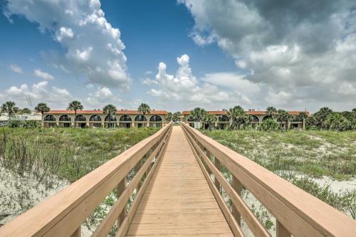 Townhome On St Augustine Beach With Pool And Patio!