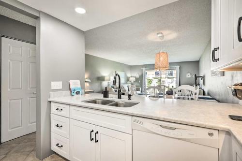 Townhome On St Augustine Beach With Pool And Patio!