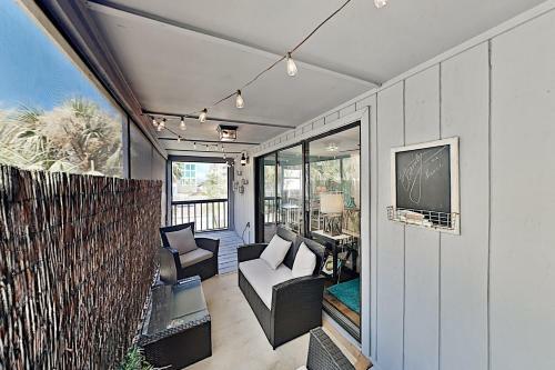 Apartamento Spacious Beach Condo With Pool & Fishing Dock Condo