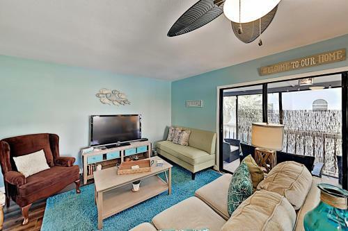 Apartamento Spacious Beach Condo With Pool & Fishing Dock Condo
