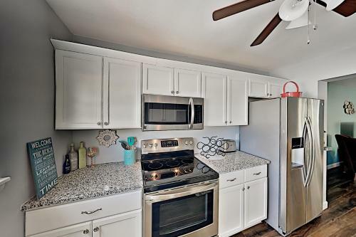 Apartamento Spacious Beach Condo With Pool & Fishing Dock Condo