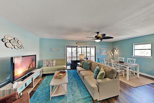 Apartamento Spacious Beach Condo With Pool & Fishing Dock Condo