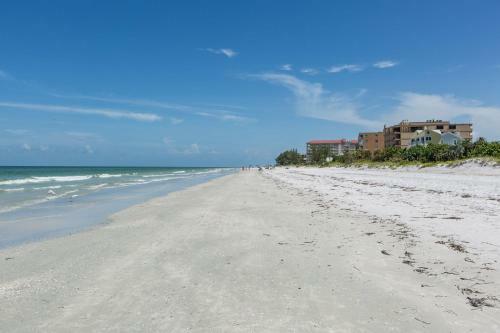 Coastal Dream Beach House Home