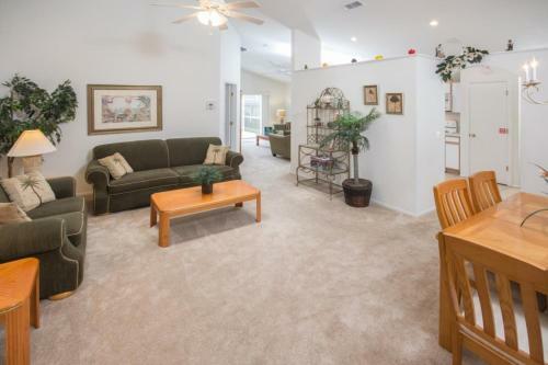 Sarah's Hampton Lakes Home