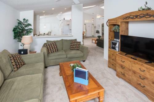 Sarah's Hampton Lakes Home