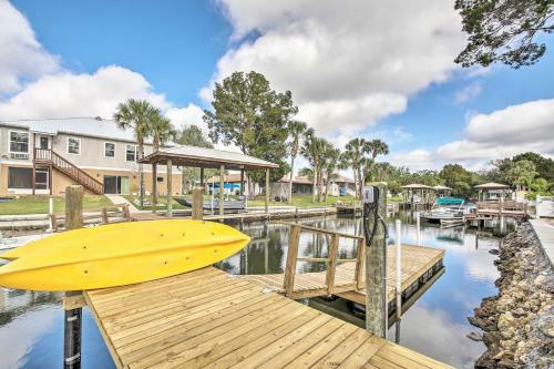 Spacious And Hip Crystal River Home With Dock And Kayaks!