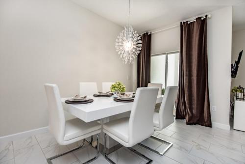 Four-bedroom Villa 1592
