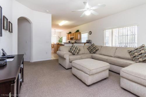 Balmoral Drive Villa #244450