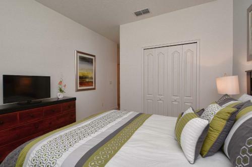 Solterra - 5 Bedrooms House W/pool-7029sr