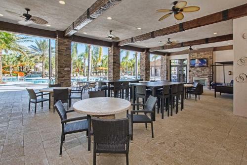 Solterra - 5 Bedrooms House W/pool-7029sr