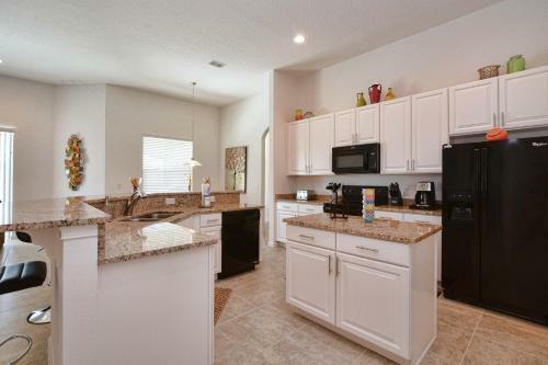 Solterra - 5 Bedrooms House W/pool-7029sr