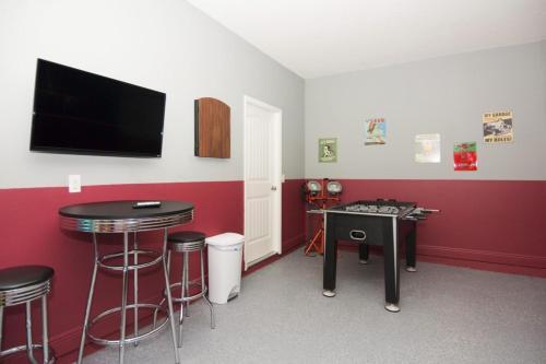 Spacious And Gorgeous Single Home With Game Room St5148