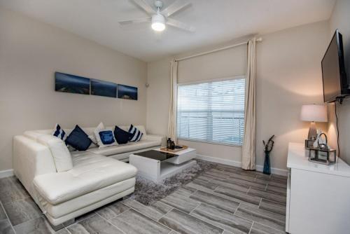 Villa Four Bedrooms Champions Gate 1594mvd
