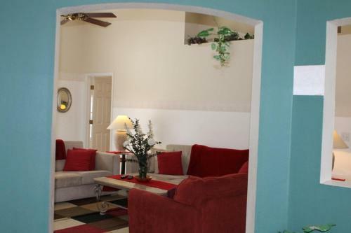 California Boulevard Villa 327