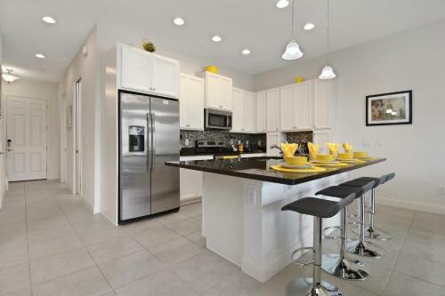 Three Bedrooms With Pool Festival 282