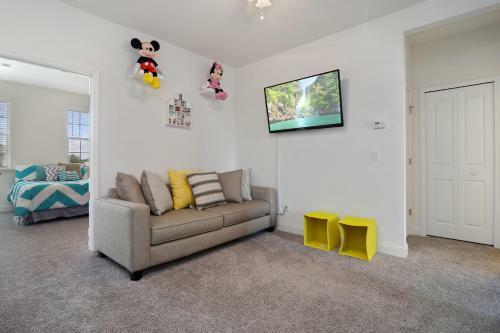 Three Bedrooms With Pool Festival 282