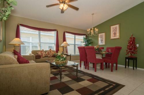 Fabulous Hampton Lakes 4 Bedroom Pool Home In Davenport Fl