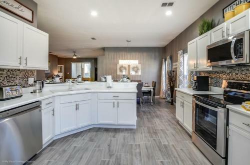 Serenity Retreat Beautiful Home Accommodate 10 Guests