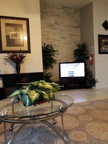 Hl116n Hampton Lakes - Four Bedroom Home