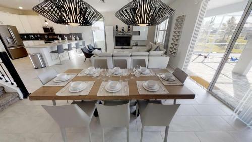 Champions Gate Resort 8 Bedroom Vacation Home With Pool 1872