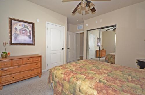 Bella Piazza 272019