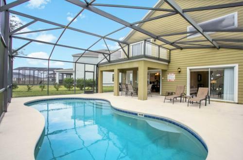 Multiple Vacation Homes In A Golf Resort And Private Pool
