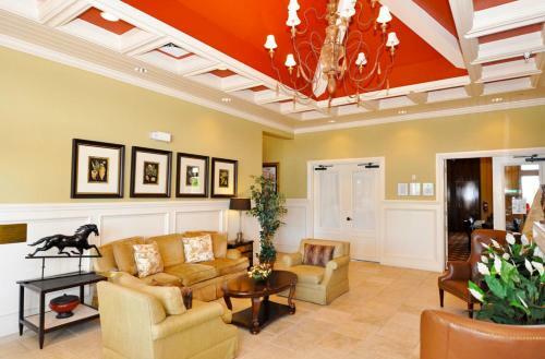 Multiple Vacation Homes In A Golf Resort And Private Pool