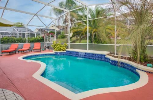 Beautiful Luau Pool Villa Next Disney World