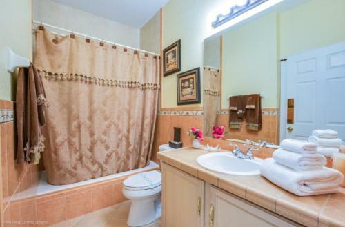 Beautiful Luau Pool Villa Next Disney World