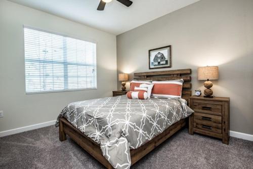 Six-bedroom Champions Villa 6261