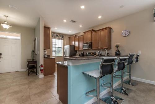 Villa On Rolling Fairway 8541e
