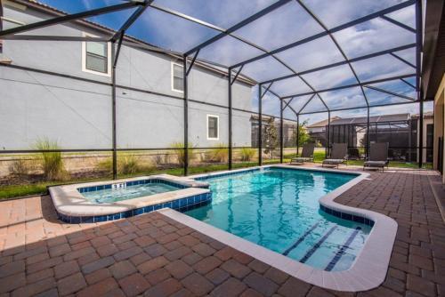 Villa On Rolling Fairway 8541e