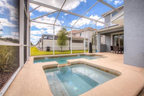 Villa 1612 Moon Valley Drive