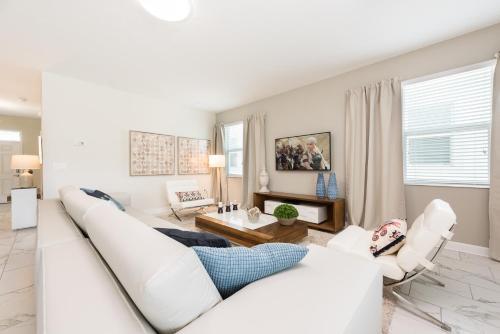 Villa 6 Bedrooms Home At Champions Gate