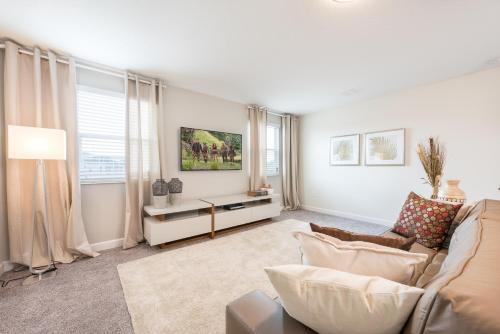 Villa 6 Bedrooms Home At Champions Gate