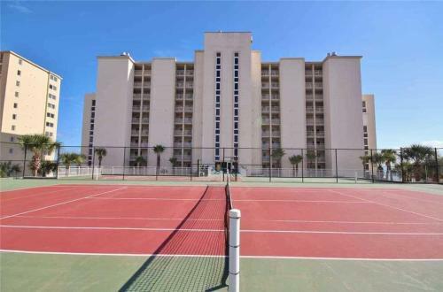 Apartamento Blue Surf 404, 2 Bedrooms, Sleeps 6, Beach Front