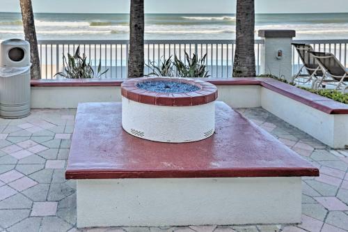 Apartamento Breezy Daytona Beach Studio With Pool -steps To Beach