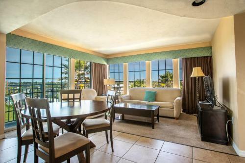 Hotel Sea Shells Beach Club