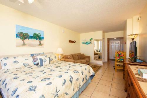 Pirates Cove Condo Unit #122