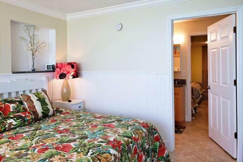 Pirates Cove Condo Unit #706