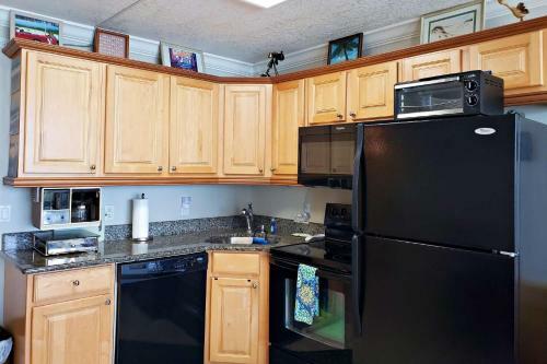 Pirates Cove Condo Unit #706