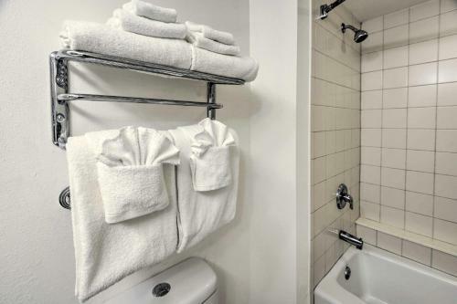 Apartamento Resort Studio With Beach Access And Ocean Views!