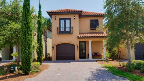 Villa Lago 1883 (s)(2g)- 4br 4ba - (10)
