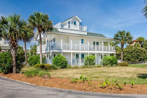 Sun Seeker By Real Joy Vacations