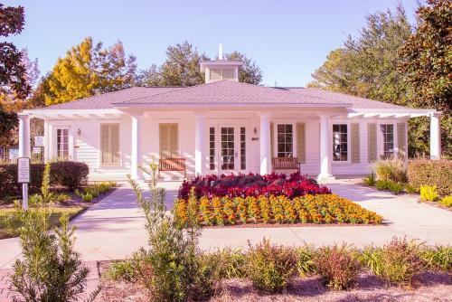 1367 Laurel Grove Home