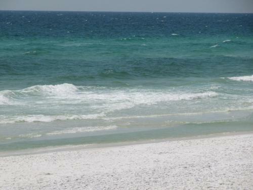 Summer Breeze Condominium 104