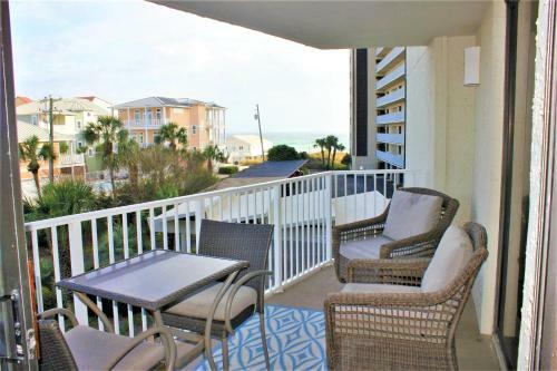 Mainsail Condominium 322